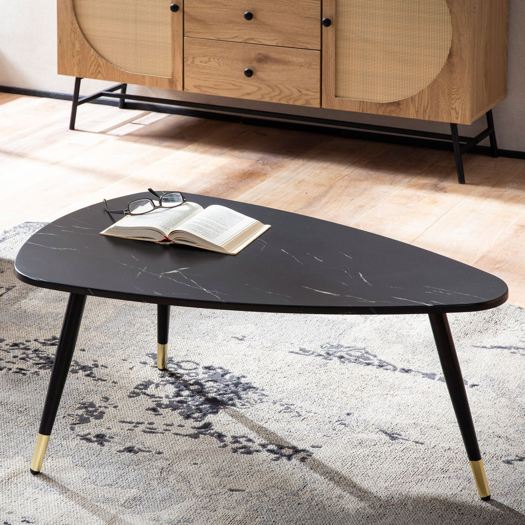 Couchtisch 90x60x41 cm mit Marmor Optik  - Dreibein Wohnzimmertisch mit Metall-Gestell - Sofatisch Dreieckig Tisch Wohnzimmer - Beistelltisch_