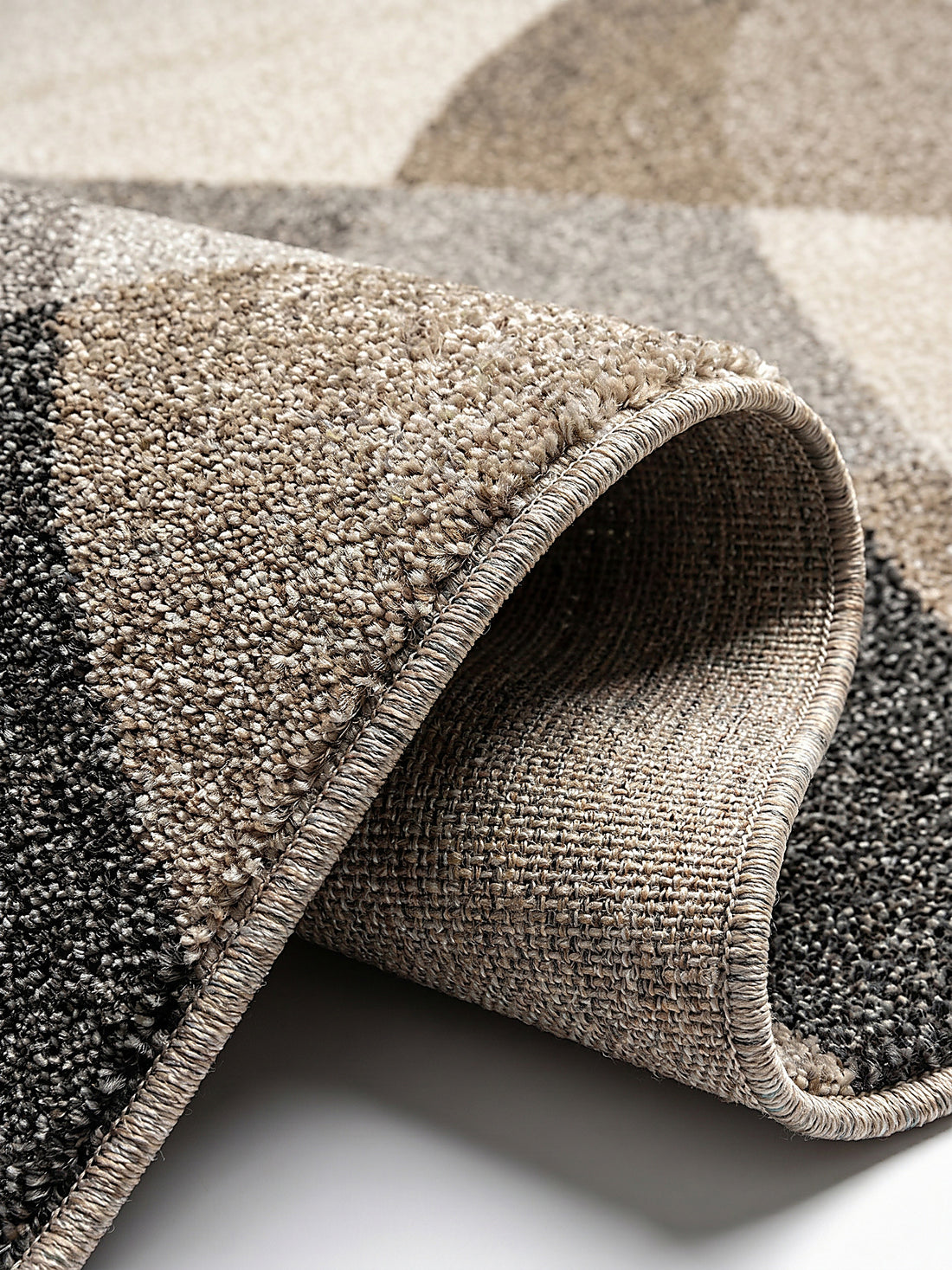 Teppich Beige Kante Verarbeitung