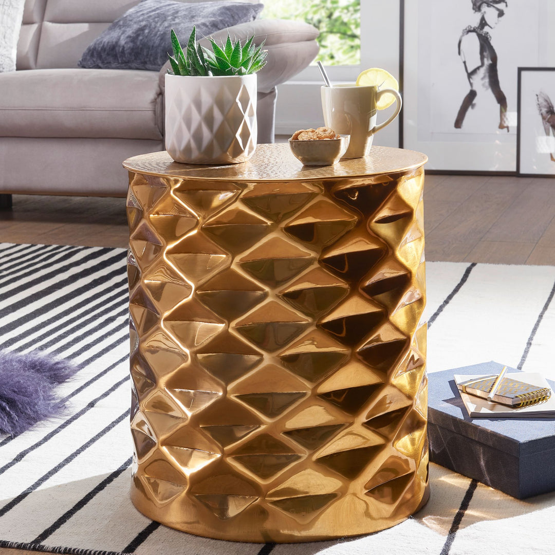 Beistelltisch ENNS_ Orientalischer Couchtisch_ Aluminium_ Hammerschlag-Strukturen_ Stabilität und Langlebigkeit - KADIMA DESIGN_Farbe_ Gold_ Größe_ 43x43x48 cm_