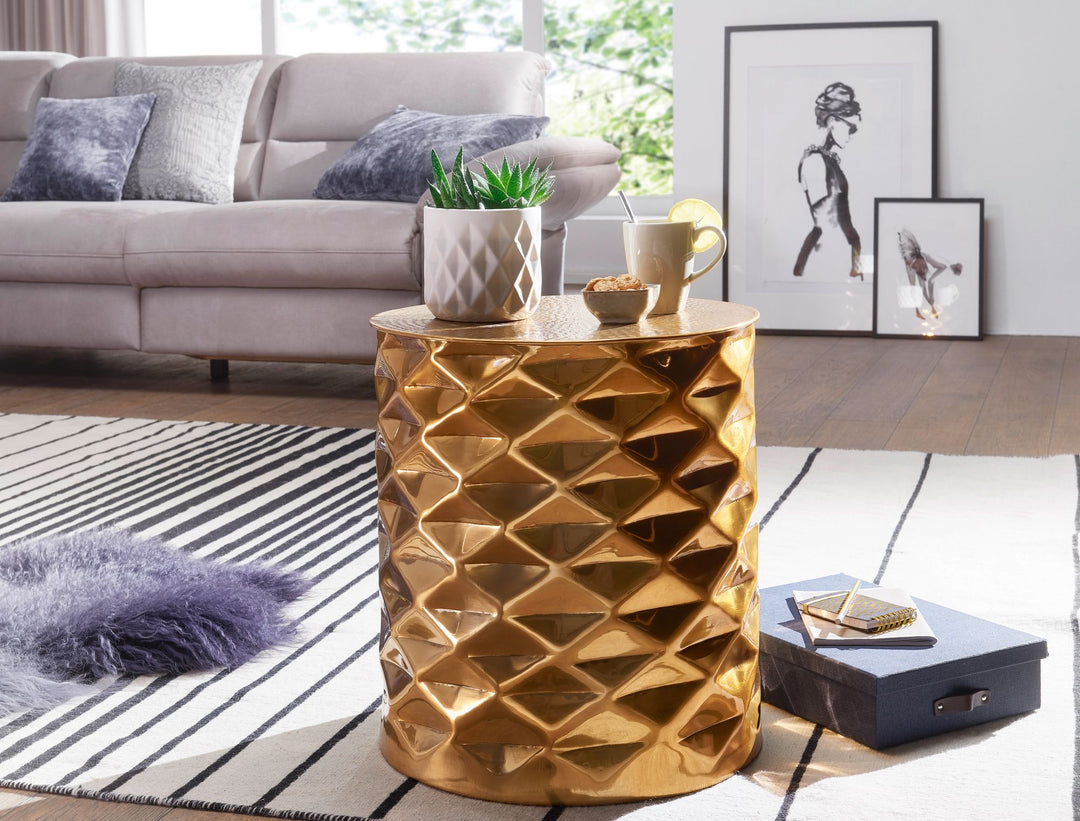 Beistelltisch ENNS_ Orientalischer Couchtisch_ Aluminium_ Hammerschlag-Strukturen_ Stabilität und Langlebigkeit - KADIMA DESIGN_Farbe_ Gold_ Größe_ 43x43x48 cm_