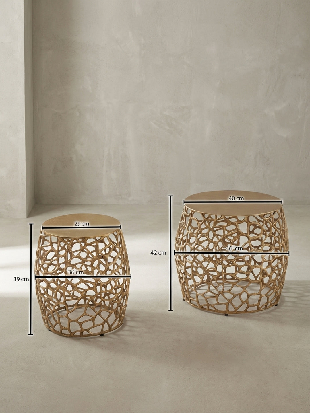 Technische Zeichnung des Beistelltisch 2er Sets mit exakten Maßen: großer Tisch 46x42 cm, kleiner Tisch 36x39 cm, für die perfekte Raumplanung._