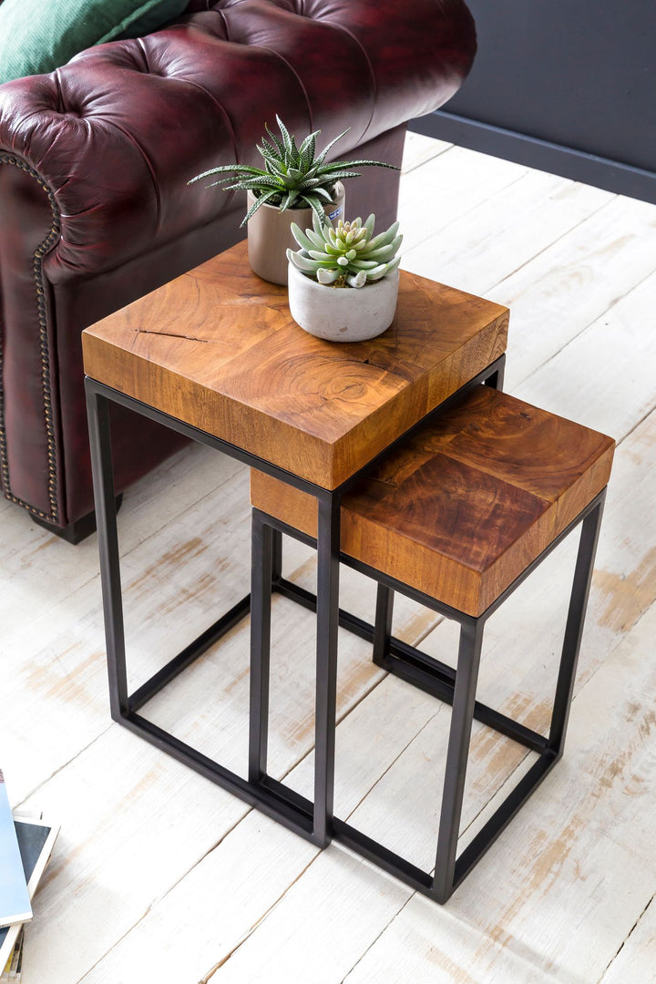 Industrial Beistelltisch Set_ Sheesham Holz und Metall_ 2 Größen_ Handgefertigt - KADIMA DESIGN_Größe_ 30x30x60 cm_