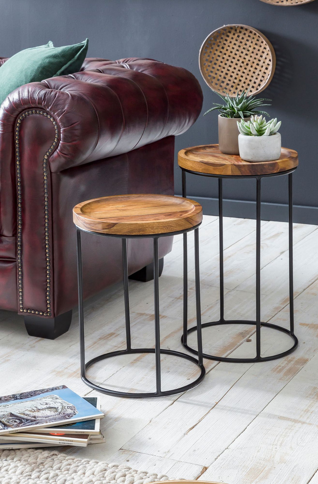 Massivholz Beistelltische_ Industrieller Stil_ Sheesham Holz und Metall_ 2er Set - KADIMA DESIGN_Größe_ 30x30x54 cm_