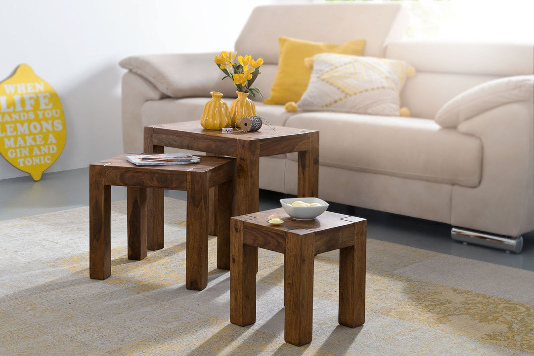 Holz Satztisch Set &quot;NAKO&quot;_ 3-teilig_ Landhaus-Stil_ Massivholz_ platzsparend_ 45x50x36 cm_ 37x38x30 cm_ 30x25x25 cm - KADIMA DESIGN_Farbe_ Braun_ Größe_ 50x36x45 cm_