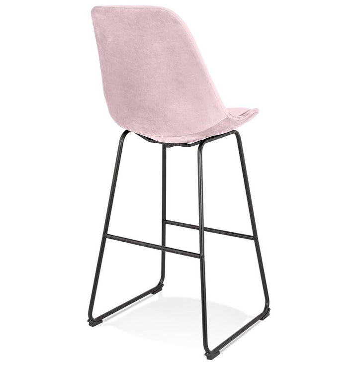 Hochstuhl in Aktion - 48x55x119 cm Gesamtgröße - passend für 100-115 cm Theken - feminines Rosa für elegante Einrichtungen._