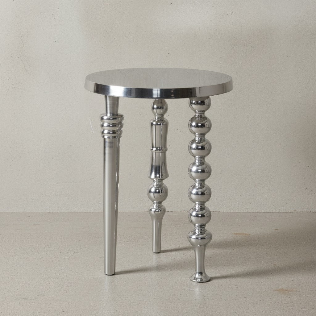 Beistelltisch 44x44x63 cm Aluminium_ Dreibein Design in Silber - KADIMA DESIGN_Größe_ 44x44x63 cm_