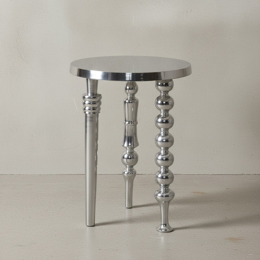 Beistelltisch 44x44x63 cm Aluminium_ Dreibein Design in Silber - KADIMA DESIGN_Größe_ 44x44x63 cm_