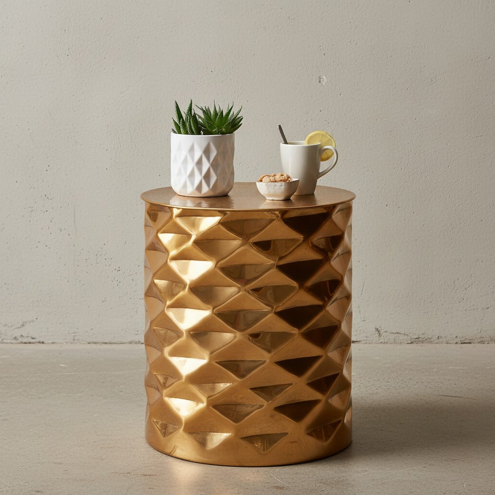 Beistelltisch ENNS_ Orientalischer Couchtisch_ Aluminium_ Hammerschlag-Strukturen_ Stabilität und Langlebigkeit - KADIMA DESIGN_Farbe_ Gold_ Größe_ 43x43x48 cm_