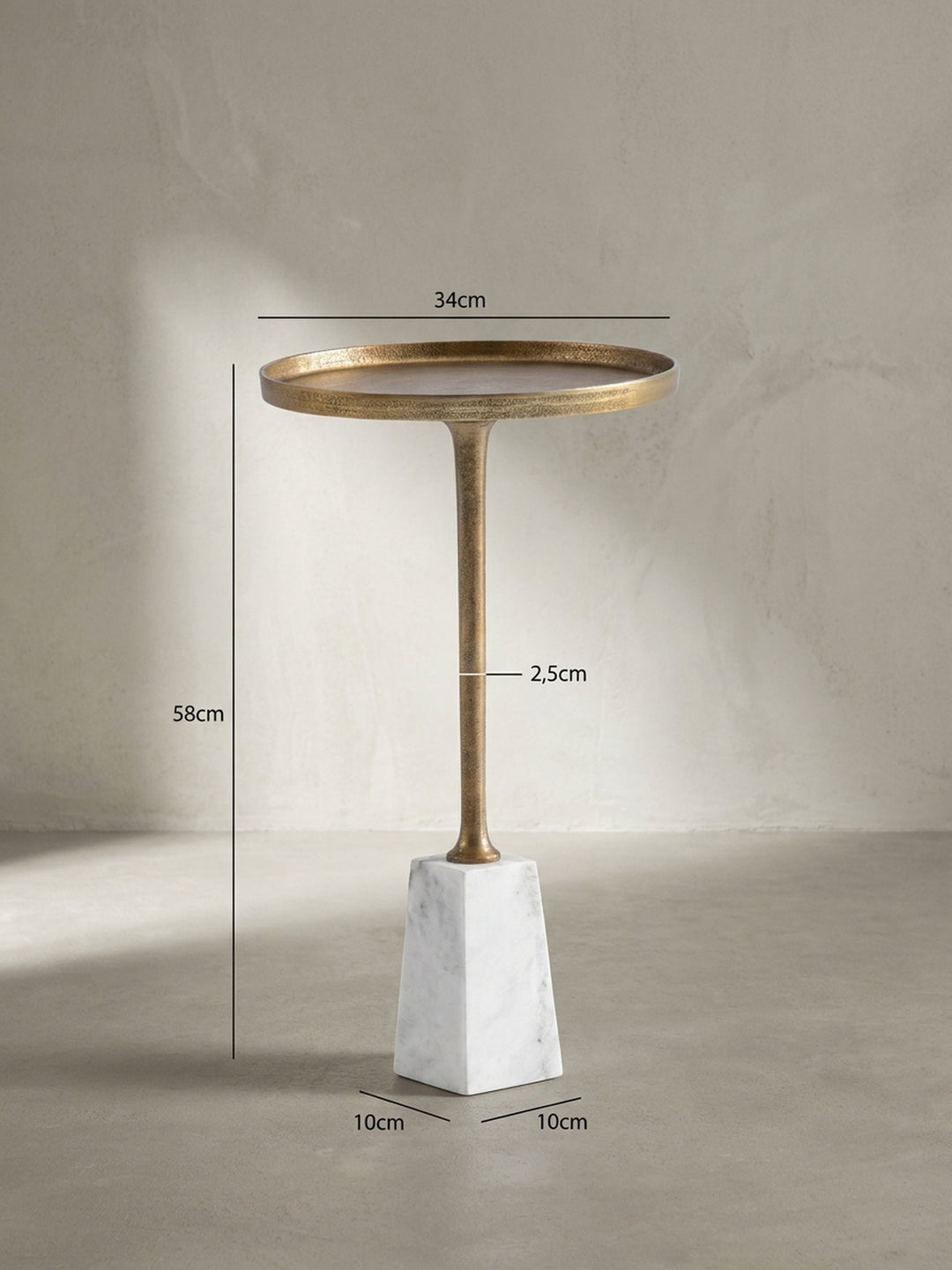 Technisches Maßbild des Beistelltisches mit exakten Abmessungen: Höhe 58 cm, Durchmesser 34 cm, für die präzise Raumplanung._