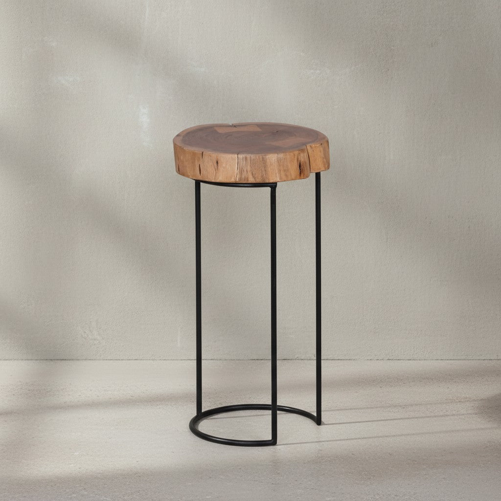 Beistelltisch INDI Massivholz_ Baumstamm-Tischplatte_ Metallgestell_ Landhausstil_ handgefertigt - KADIMA DESIGN_Farbe_ Beige_ Größe_ 28x28x55 cm_
