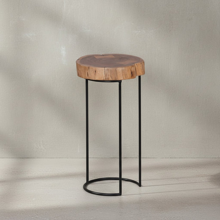 Beistelltisch INDI Massivholz_ Baumstamm-Tischplatte_ Metallgestell_ Landhausstil_ handgefertigt - KADIMA DESIGN_Farbe_ Beige_ Größe_ 28x28x55 cm_