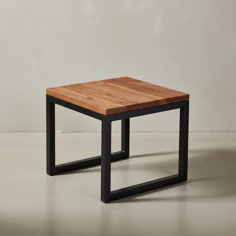Industrial-Beistelltisch aus Sheeshamholz_ Stilvoll_ funktional und langlebig - KADIMA DESIGN_Größe_ 45x45x40 cm_