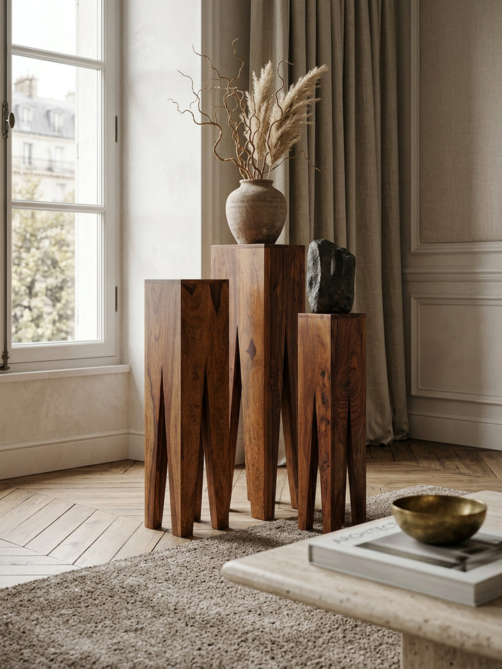 Beistelltisch-Set mit 3 Giraffenbeinen_ Massivholz_ rustikales Ambiente_ handgefertigt - KADIMA DESIGN_Farbe_ Braun_ Größe_ 25x25x100 cm_