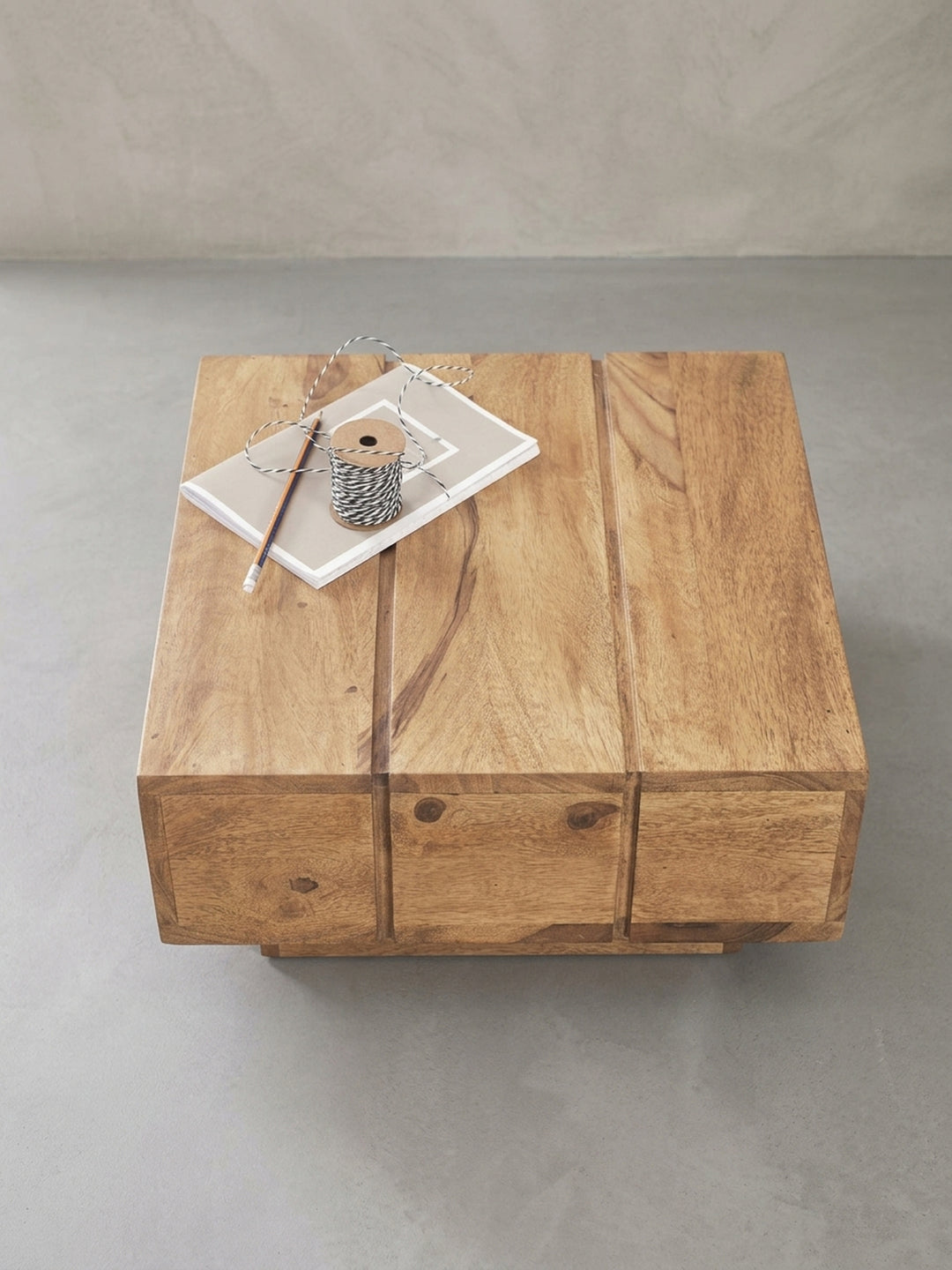 Beistelltische Akazie Massivholz natur 44x44x30 cm - Nahaufnahme Studiofoto Produktfoto KADIMA DESIGN freisteller online kaufen Premium Design Möbel_