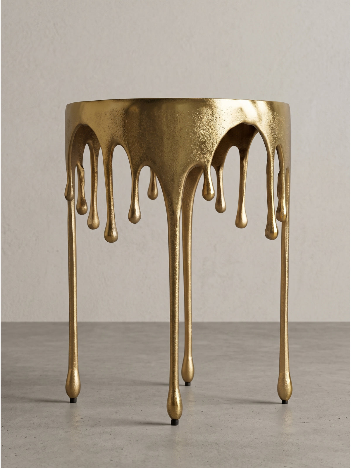 Moderner Anstelltisch Alu Gold in fließender Tropfenform Seitenansicht mit markanter Silhouette_