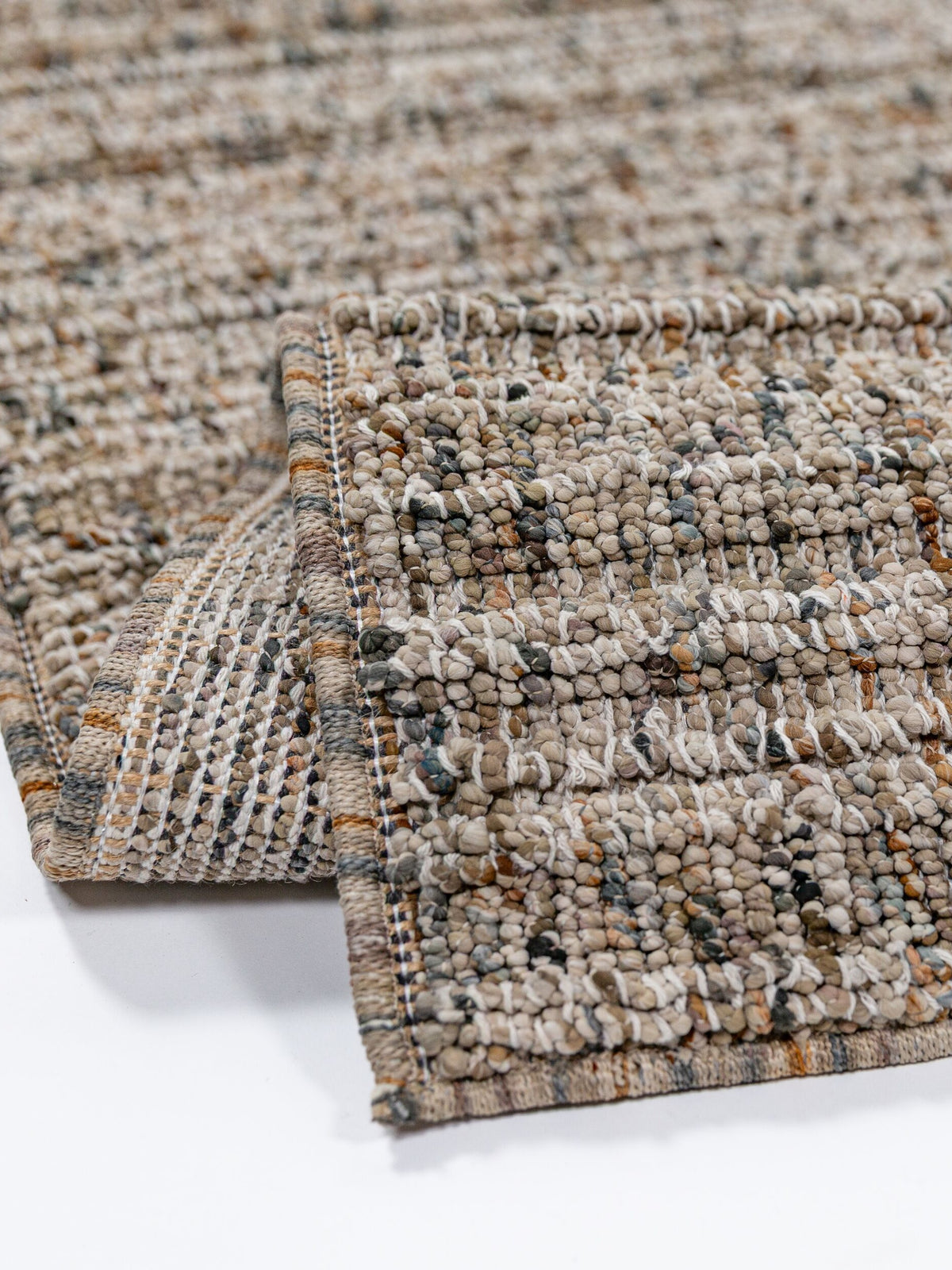 Teppich Greige rechteckig Polyester Einrichtung Wohnidee Bodenbelag BOLLIN
