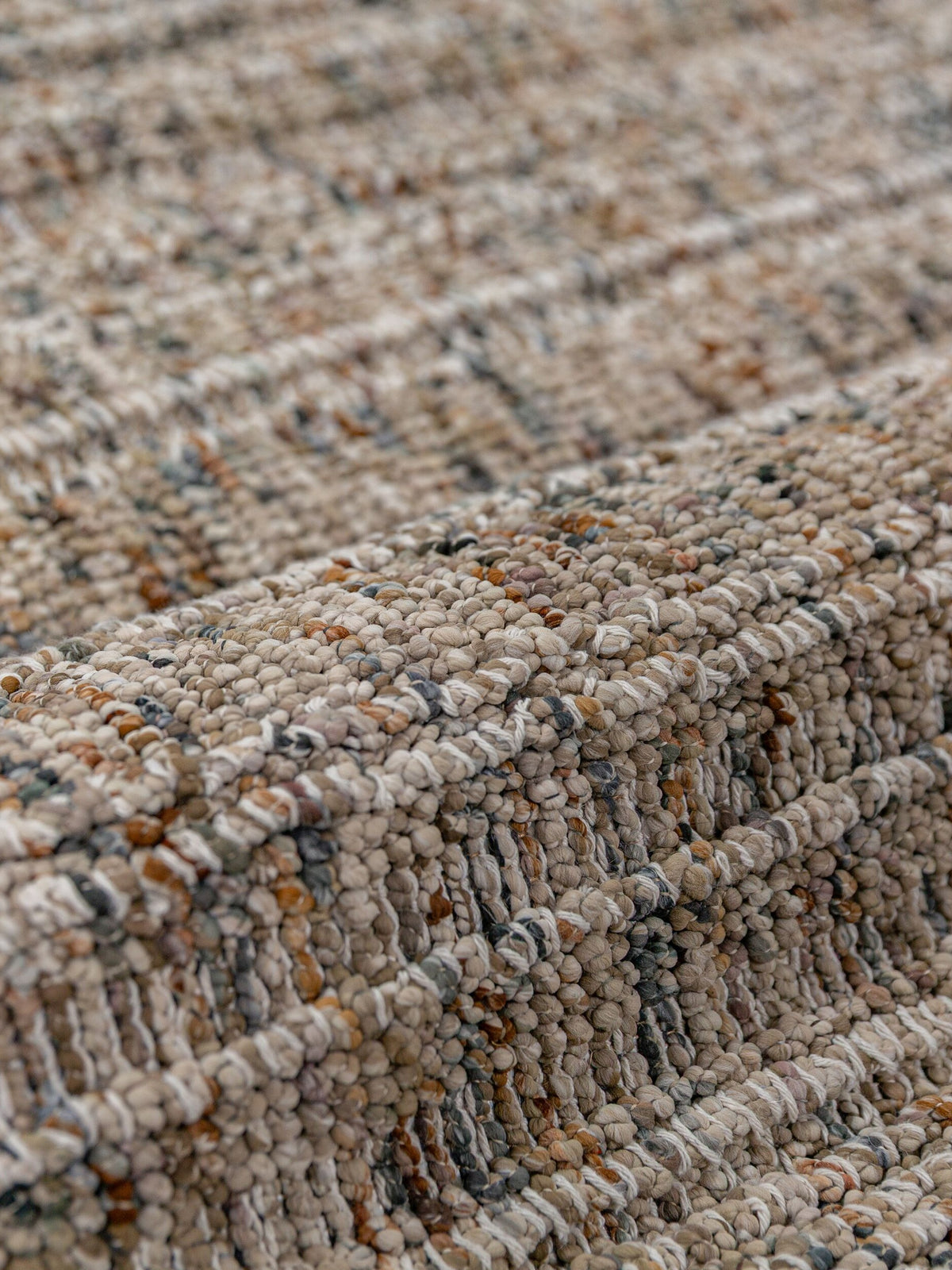 Teppich Greige Läufer Polyester Raumgestaltung Inneneinrichtung BOLLIN_