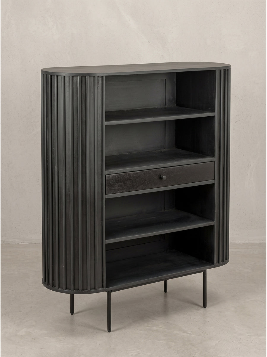 Offenes Standregal 105x122 cm aus Massivholz schwarz lackiert mit runden Kanten auf vier filigranen Metallbeinen_