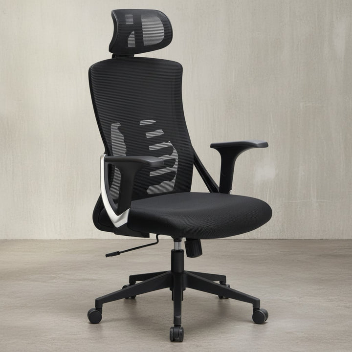 Ergonomischer Bürodrehstuhl mit 4-fach verstellbarer Lordosenstütze - schwarzem Mesh-Bezug und Kopfstütze für optimalen Arbeitskomfort von Kadima Design_