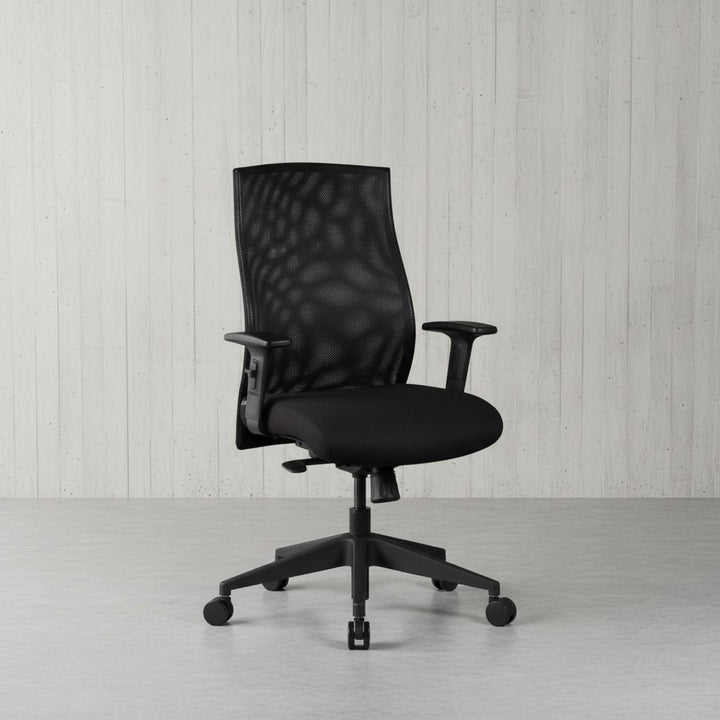 Bürostuhl Parma_ Netzrückenlehne_ 3-Punkt Synchronmechanik_ Nylon-Fußkreuz_ 120 kg Belastbarkeit_ Teppichbodenrollen - KADIMA DESIGN_Größe_ 65x65x113 cm_