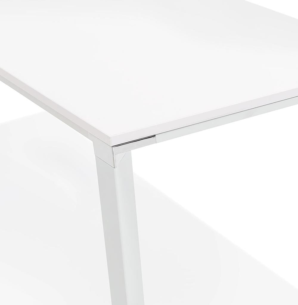 Designer-Schreibtisch weiß - 200x100cm breite Arbeitsfläche - kontrastreiches Design - optimal für produktives Arbeiten im Home-Office - Kadima Design_