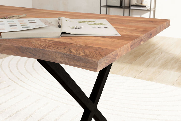 Designer Schreibtisch 120 cm mit goldbrauner Holzplatte für kleine Arbeitsplätze von Kadima Design_