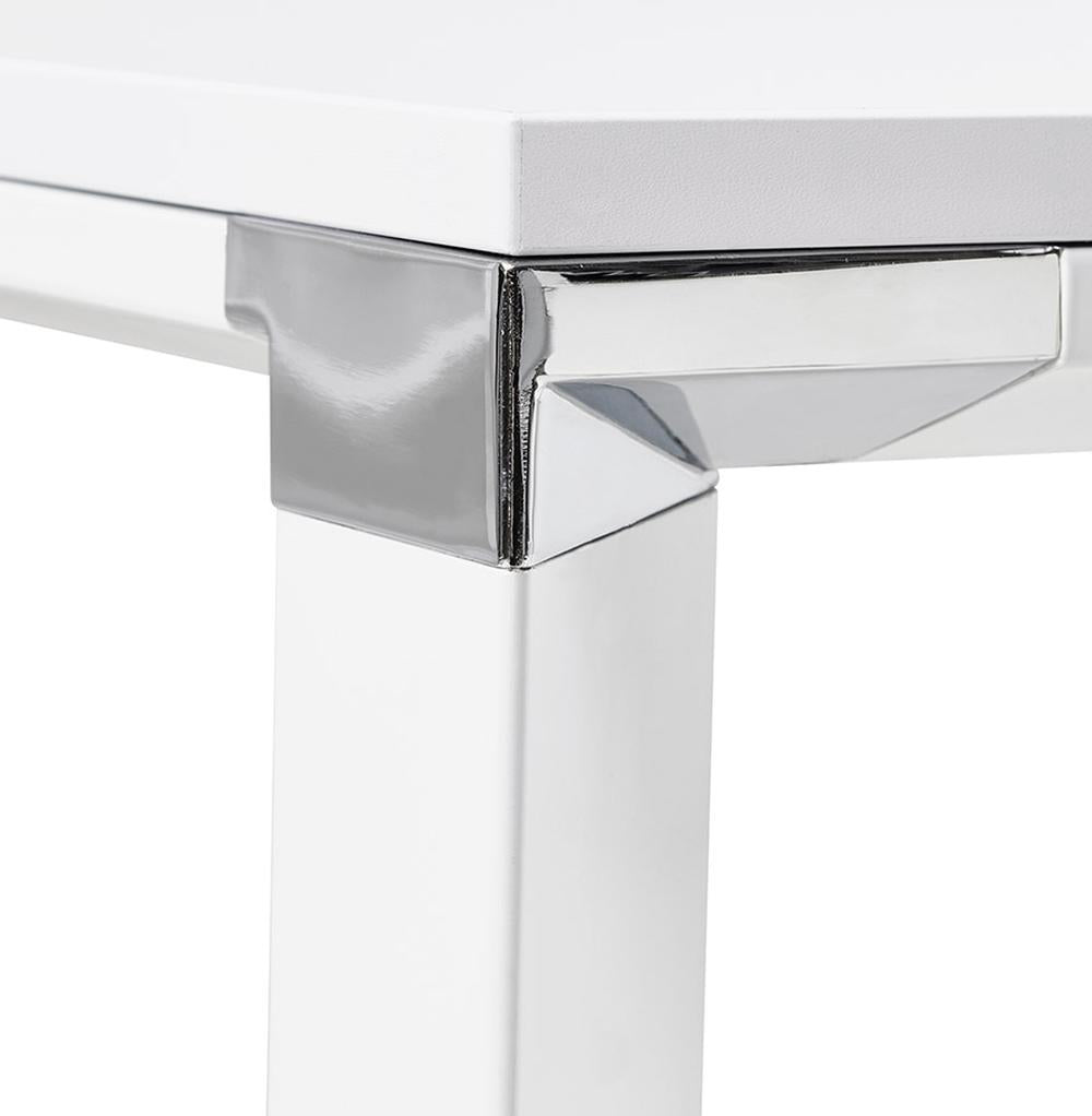 Weißer Schreibtisch fürs Homeoffice - 74cm Höhe - Chromdetails - platzsparende Lösung für kleine Räume - Kadima Design_