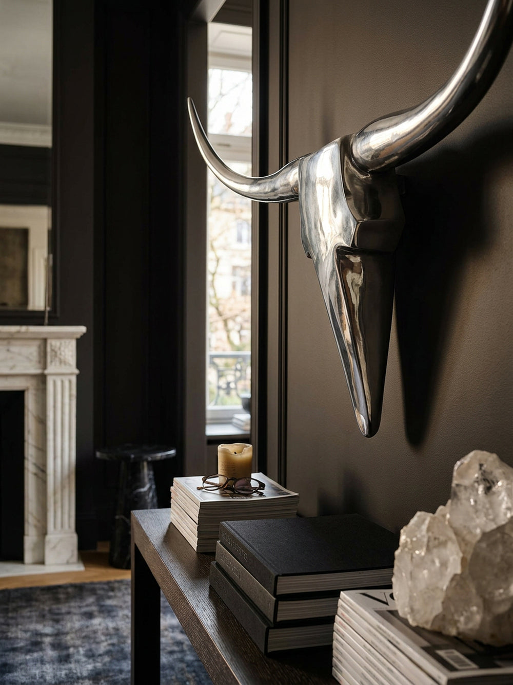 Bull Geweih L Wanddekoration_ stilvoll aus Aluminium_ 125 cm_ handgefertigt_ modernes Design_ für ein elegantes Zuhause - KADIMA DESIGN_Farbe_ Silber_ Größe_ 125x10x60 cm_