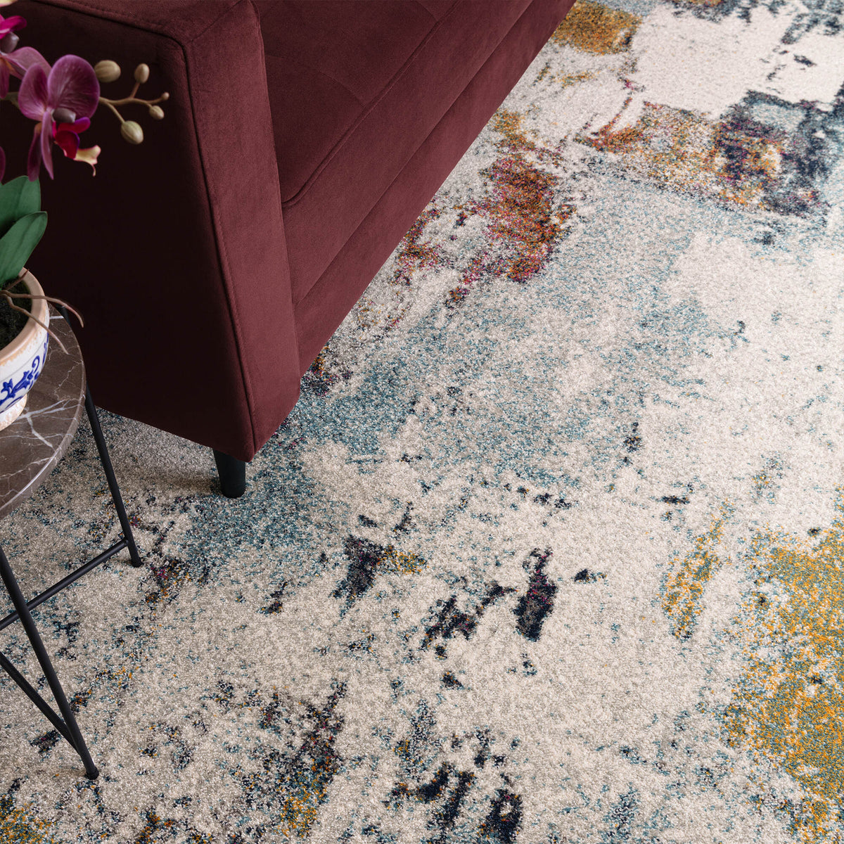 Kurzflor-Teppich 120x170cm - Abstrakte Aquarellmuster in Senfgelb und Blau - weicher Polypropylen-Flor - ideal für moderne Wohnzimmer von Kadima Design