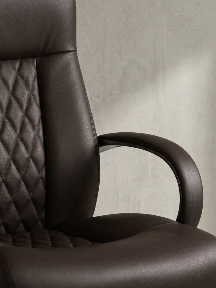 Bürostuhl Echtleder braun mit Rollen und Höhenverstellung 70x68x130 cm modern Design Möbel hochwertig Home Office Wohnzimmer Einrichtung Inspiration Wohnen Interior Zuhause elegant stilvoll_
