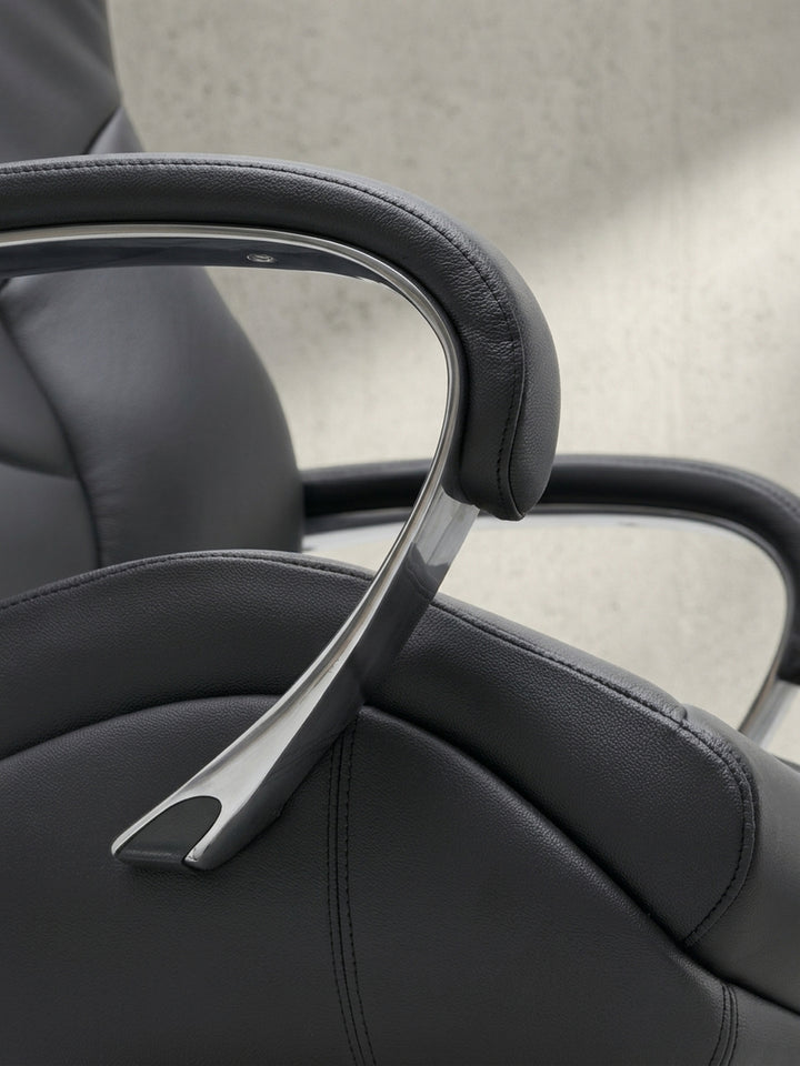 Bürostuhl Eiche Massivholz schwarz 67x67x137 cm mit Rollen und Höhenverstellung für Home-Office Design Möbel modern hochwertig stilvoll robust langlebig Wohnen Einrichtung Interior Zuhause_