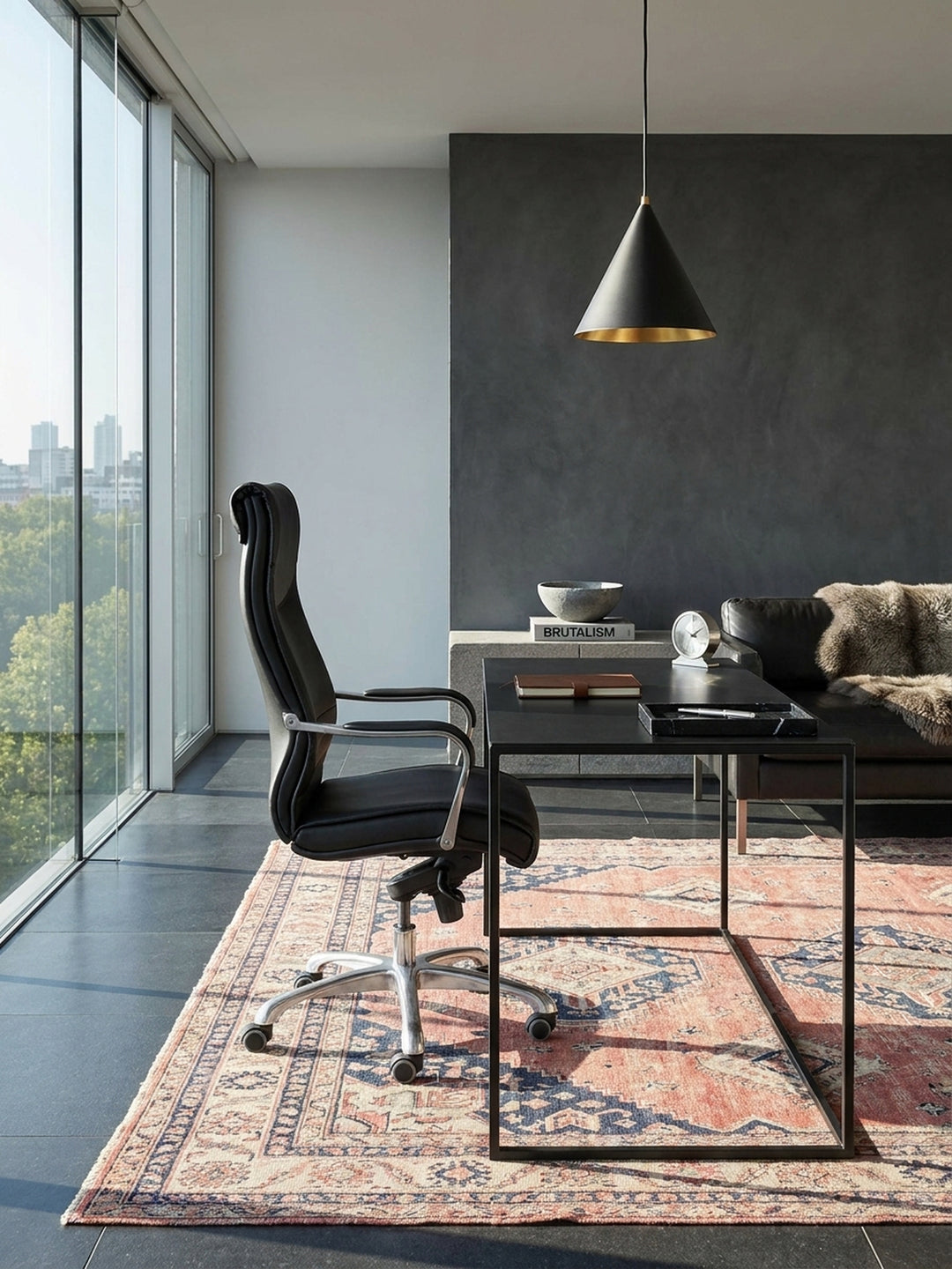 Bürostuhl Eiche Massivholz schwarz 60x61x126 cm kombiniert mit passenden Möbeln Home Office Einrichtungsidee Möbelensemble mit Rollen und Höhenverstellung harmonisch Wohnen Interior Zuhause_