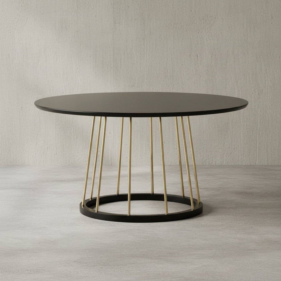 Couchtisch_ Eleganter Schwarzer und Goldener Wohnzimmertisch_ Robuste Metallstruktur_ Große Ablagefläche - KADIMA DESIGN_Größe_ 80x80x42 cm_