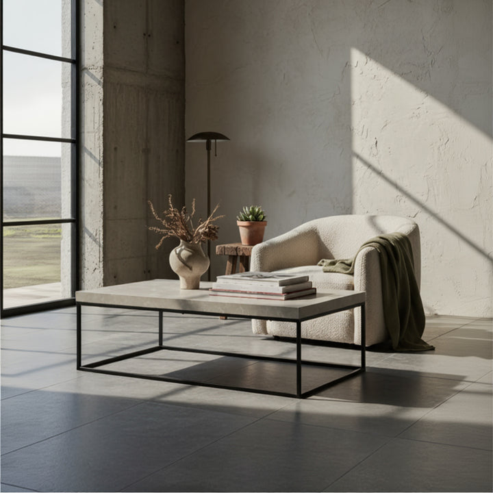 Moderner Couchtisch 120x60x38 cm in Sandfarben mit Stein-Optik und Metallgestell_