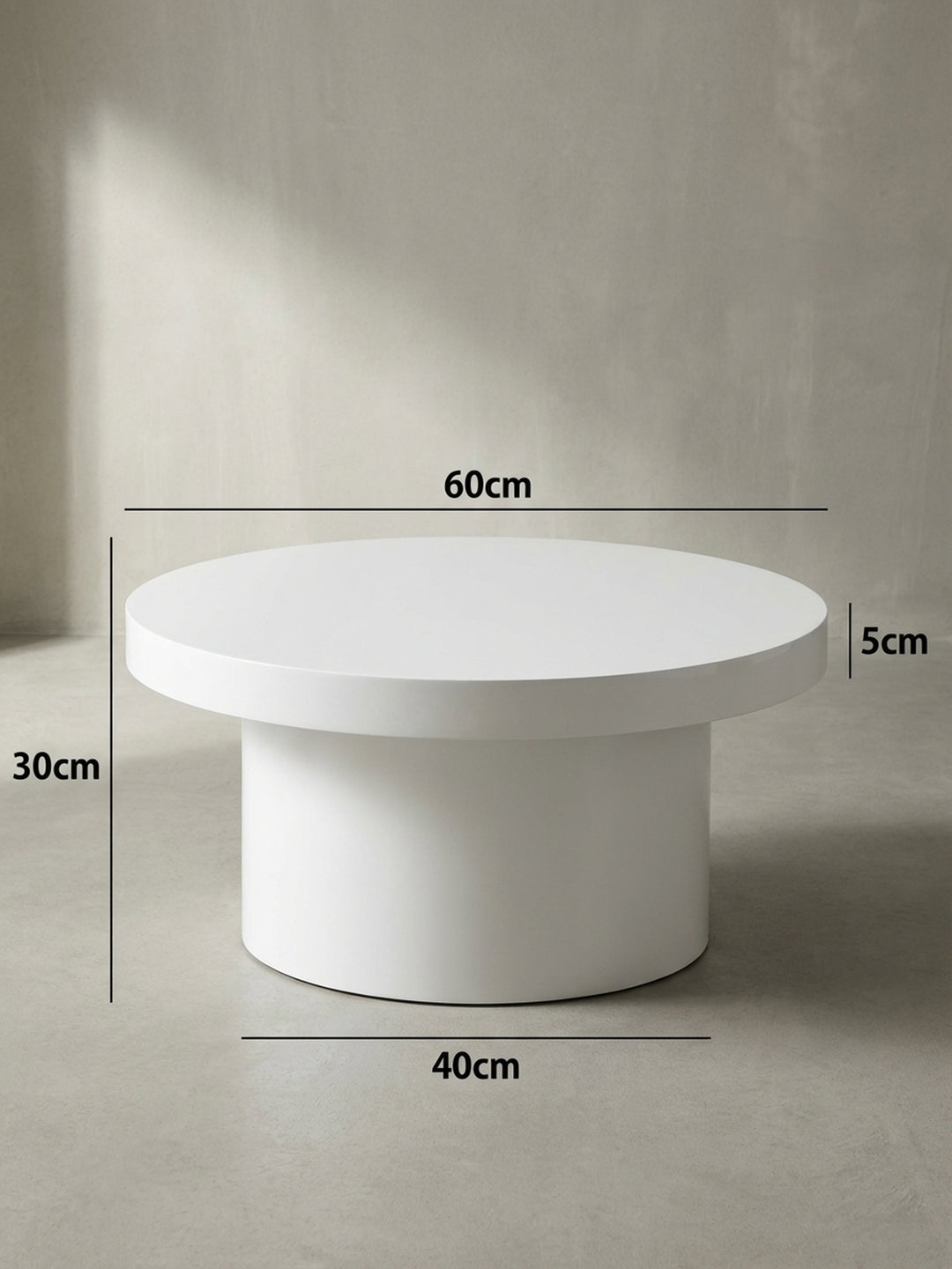 Runder Couchtisch mit exakten Maßen: 60 cm Durchmesser und 30 cm Höhe, ideal für die präzise Planung der Einrichtung im modernen Wohnzimmer._