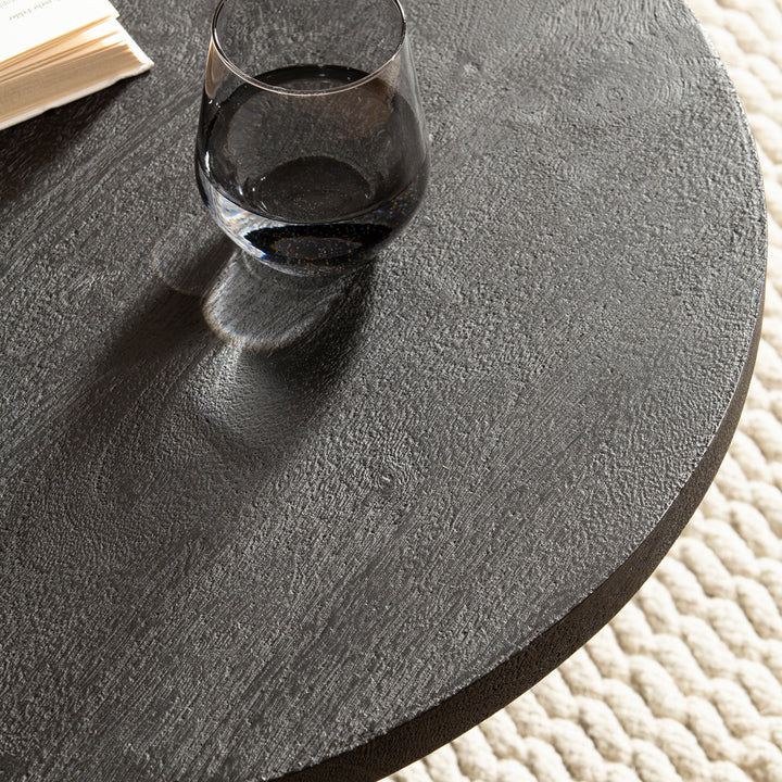 Couchtisch rund in Schwarz, aus Massivholz Mango, 60x60x33cm, Dreibein-Design, Niedrig, Modern, mit Naturholzmaserung
