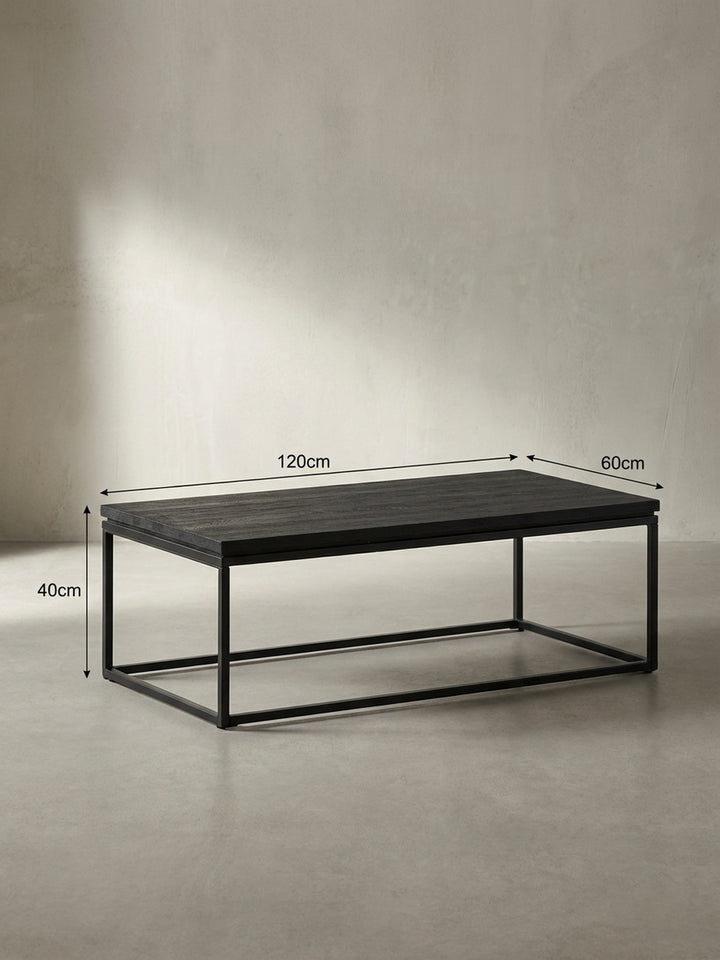 Der Couchtisch mit exakten Maßangaben: Länge 120 cm, Breite 60 cm und Höhe 40 cm, ideal für die Planung Ihres Wohnbereichs._