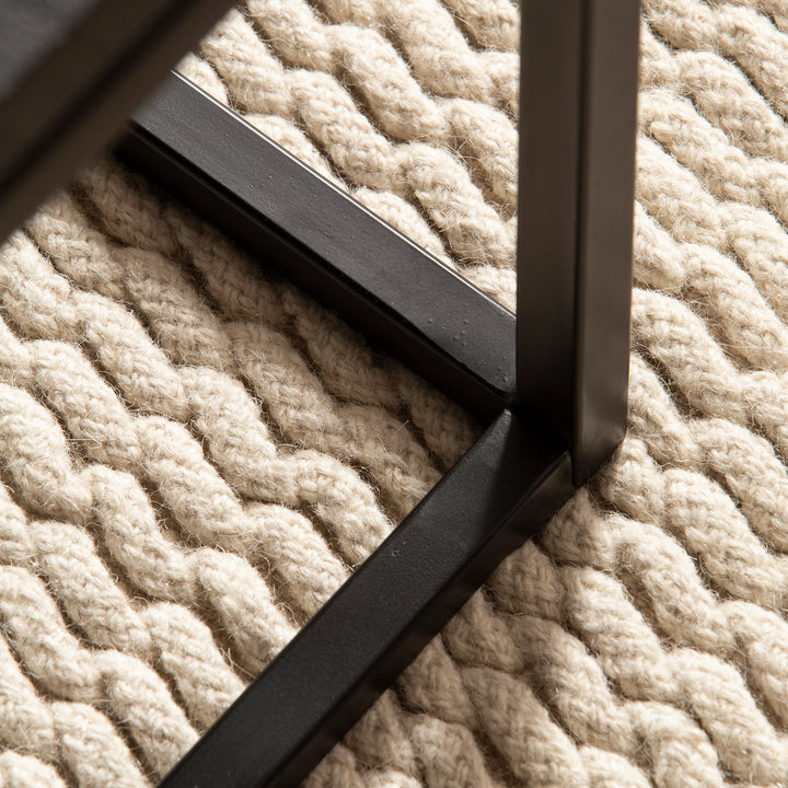 Couchtisch aus Mango Massivholz und Metall, Quadratisch, Natürliche Holzmaserung, Moderner Stil