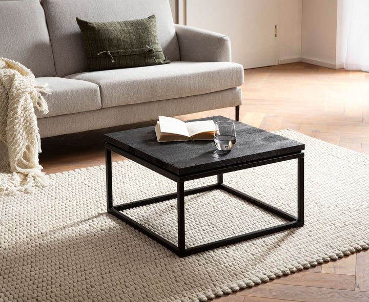 Couchtisch aus Mango Massivholz und Metall, Quadratisch, Natürliche Holzmaserung, Moderner Stil