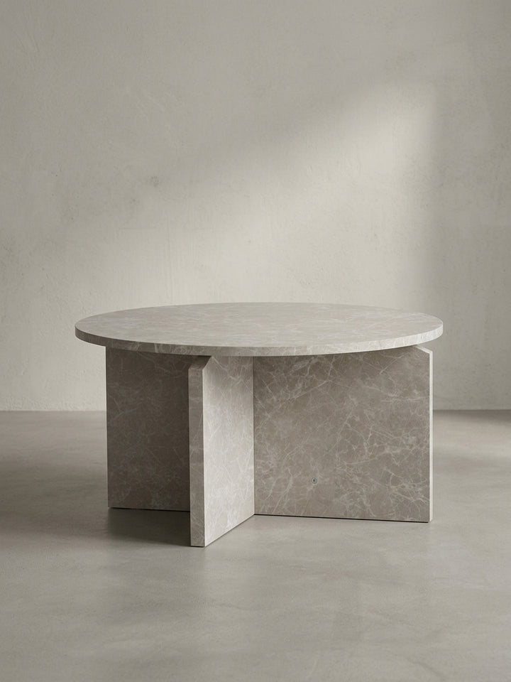Vollständige Produktansicht des eleganten runden Loungetisches in authentischem Stein-Look, ein stilvolles und pflegeleichtes Herzstück für designaffine Wohnräume._