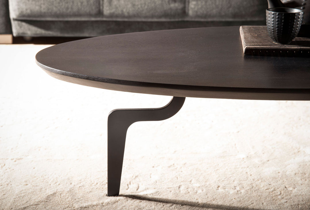 Couchtisch in Schwarz aus massivem Mangoholz, niedriges Design, 86x50x30 cm
