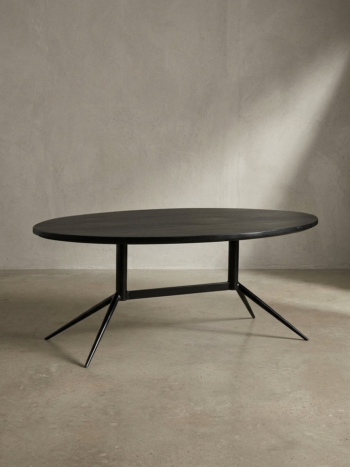 Gesamteindruck des eleganten schwarzen Couchtisches 90x50x35 cm, der zeitgemäßes Design mit natürlichen Materialien vereint_
