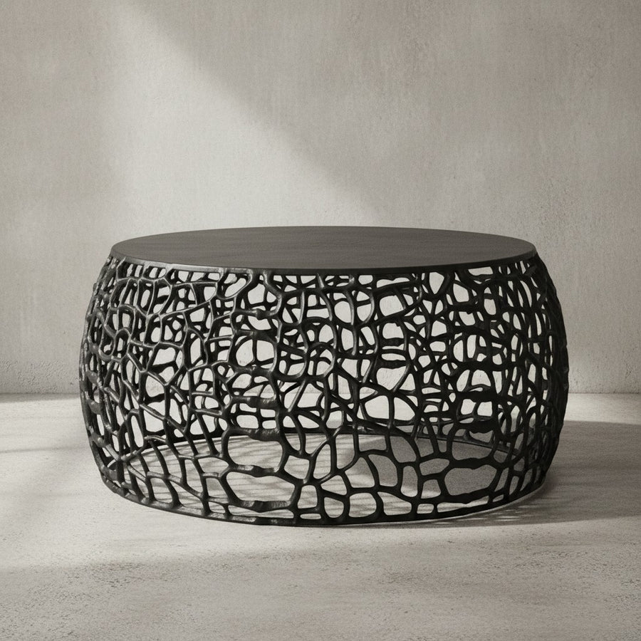 Couchtisch ASTLUX_ Aststruktur_ lackiertes Aluminium_ handgefertigt_ Anti-Rutsch-Noppen_ Ablagefläche - KADIMA DESIGN_Farbe_ Schwarz_ Größe_ 66x66x30 cm_