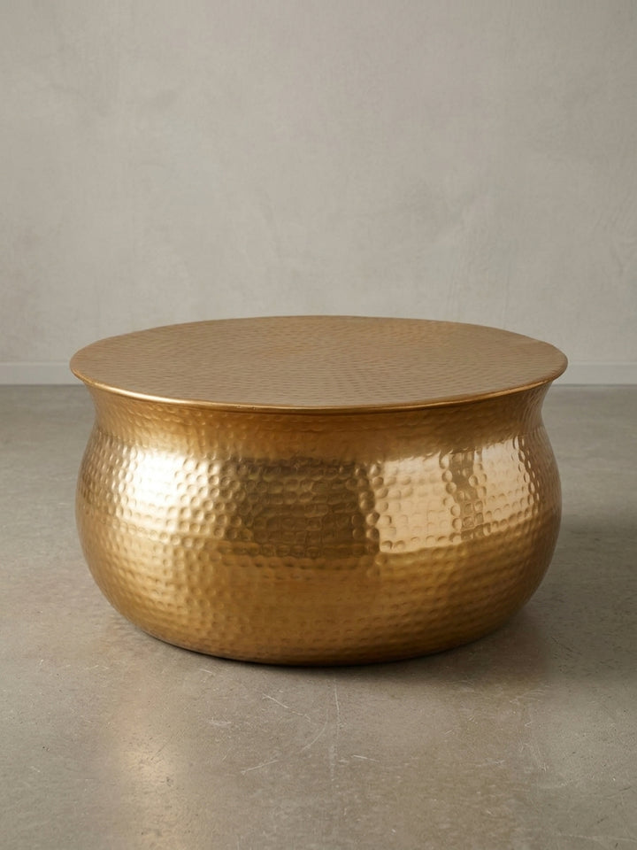 Technische Zeichnung für den runden Couchtisch in Gold. Die Maßangaben zeigen exakt 60cm Durchmesser und 30cm Höhe für den flachen Hammerschlag-Wohnzimmertisch aus solidem Aluminium._