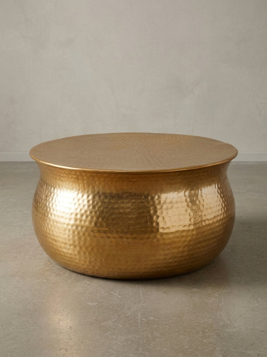 Technische Zeichnung für den runden Couchtisch in Gold. Die Maßangaben zeigen exakt 60cm Durchmesser und 30cm Höhe für den flachen Hammerschlag-Wohnzimmertisch aus solidem Aluminium._