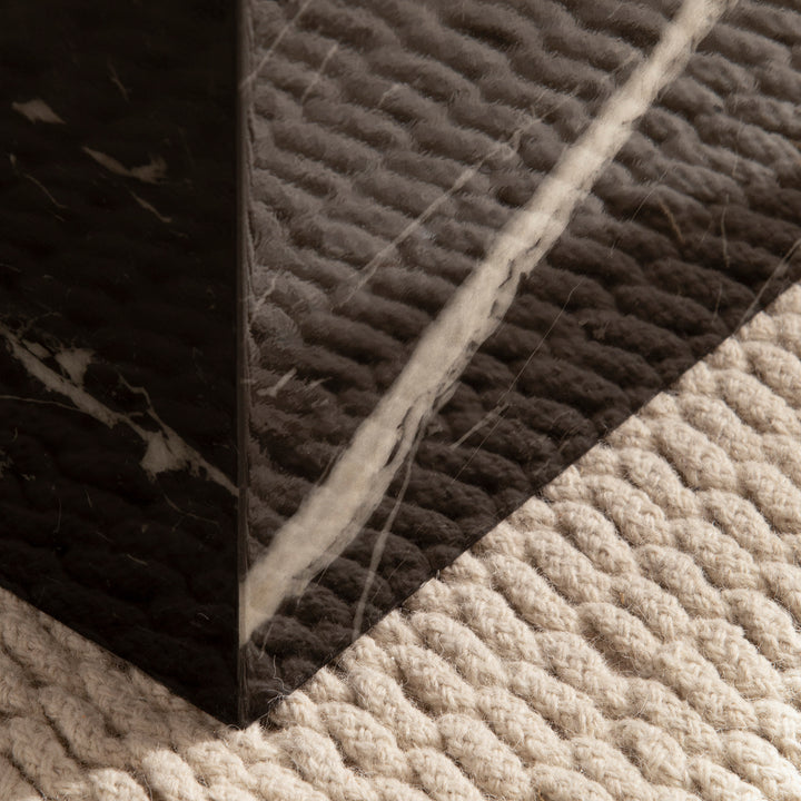 Couchtisch MONOBLOC in Hochglanz mit Marmor-Optik, Würfelform