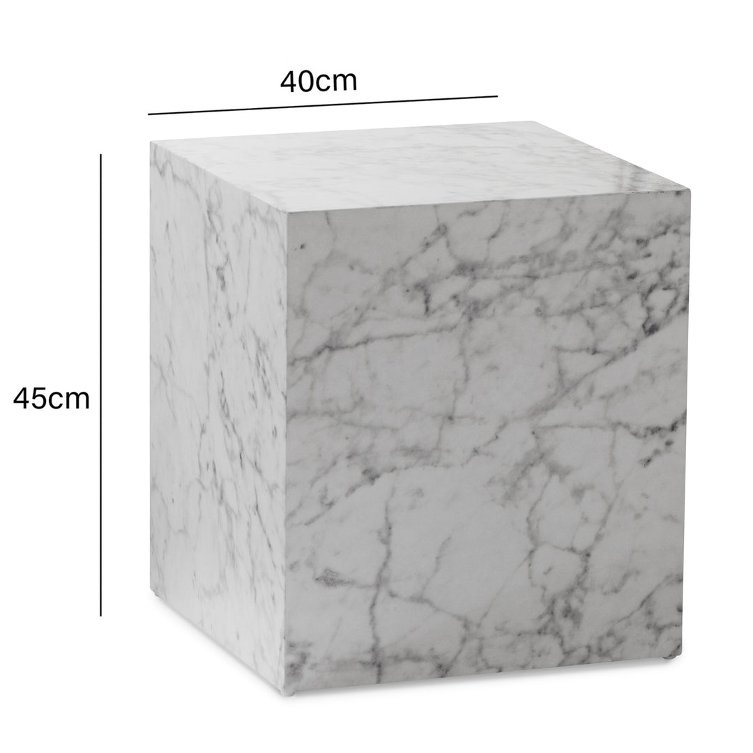 Couchtisch MONOBLOC in Hochglanz mit Marmor-Optik, Würfelform