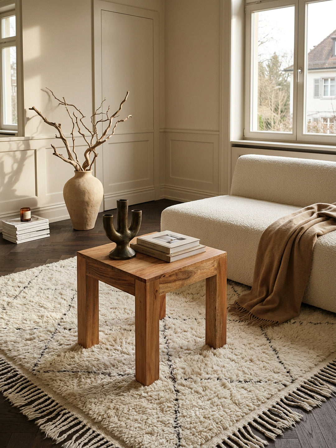 Massivholz-Tisch NAKO_ Handgefertigt_ 45x40x45 cm_ Massivholz Akazie_ 50kg Belastbarkeit - KADIMA DESIGN_Farbe_ Beige_ Größe_ 45x45x40 cm_