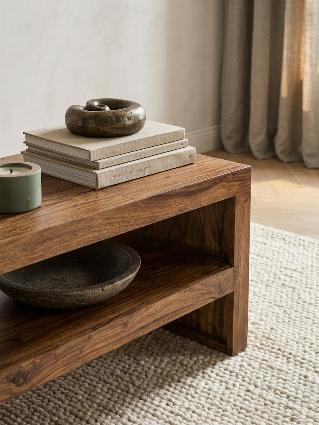 Sheesham Massiv Couchtisch_ Modern_ orientalisches Flair_ 110x45x45 cm_ Handgefertigt - KADIMA DESIGN_Größe_ 110x45x45 cm_