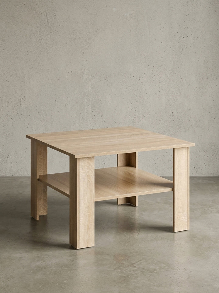 Maße des quadratischen Couchtischs in heller Eiche-Optik. Die Grafik zeigt alle Abmessungen: 60x60 cm Tischplatte, 42 cm Höhe und praktische Ablage für das Wohnzimmer._